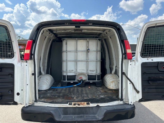 Chevrolet Express Cargo Van Vehicle Full-screen Gallery Image 08