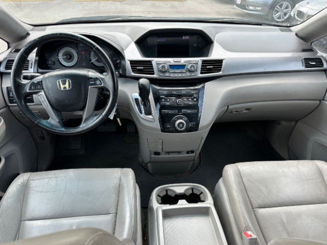Honda Odyssey Vehicle Full-screen Gallery Image 06