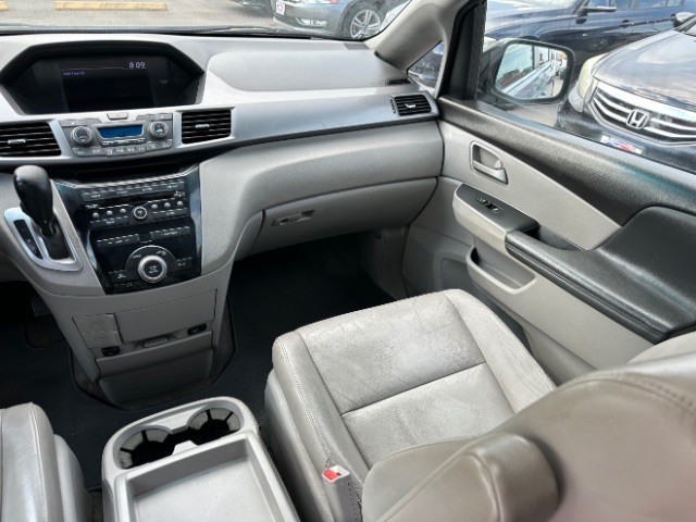 Honda Odyssey Vehicle Full-screen Gallery Image 07