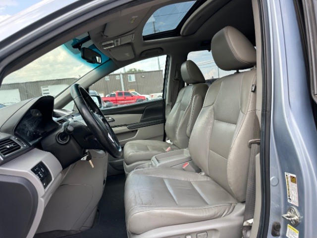 Honda Odyssey Vehicle Full-screen Gallery Image 11