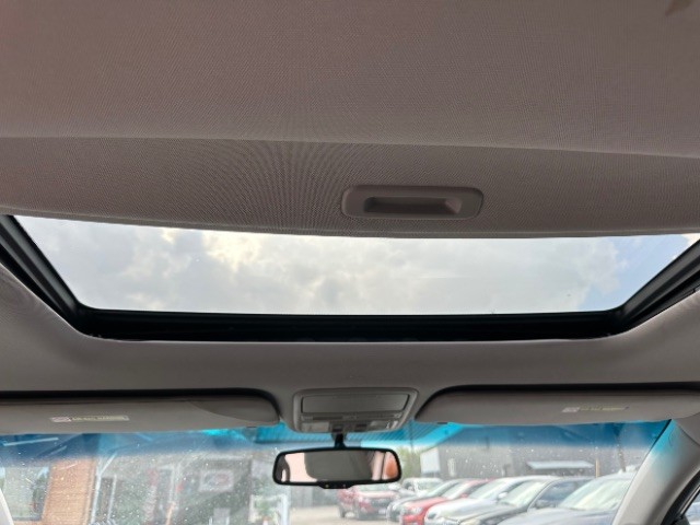 Honda Odyssey Vehicle Full-screen Gallery Image 15