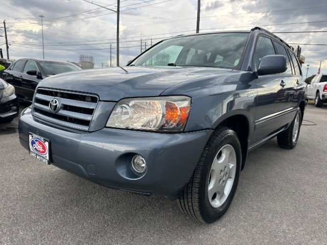 Toyota Highlander Vehicle Full-screen Gallery Image 02