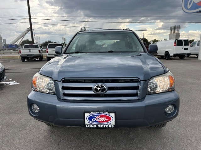 Toyota Highlander Vehicle Full-screen Gallery Image 03