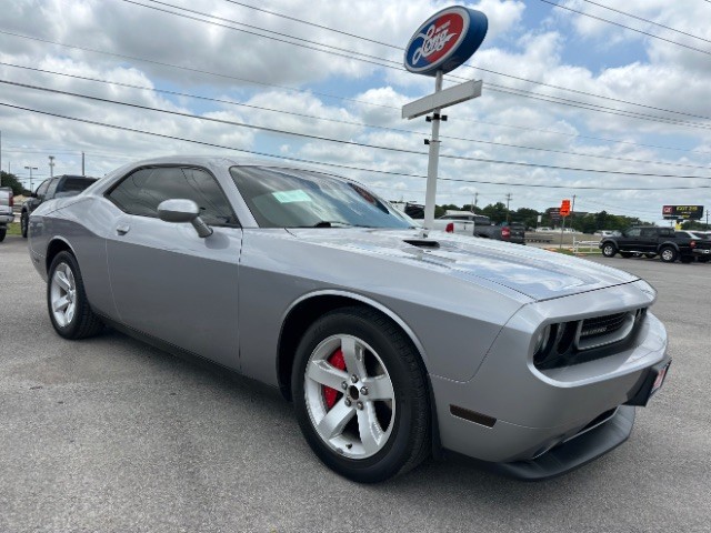 more details - dodge challenger