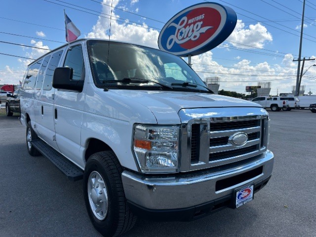 2014 Ford E-Series Econoline Wagon XLT's photo