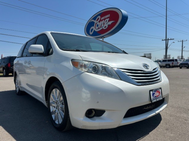 2012 Toyota Sienna XLE's photo