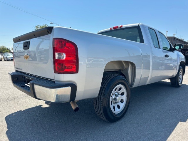 Chevrolet Silverado 1500 Vehicle Full-screen Gallery Image 04