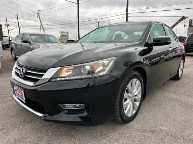 Honda Accord Sedan Vehicle Full-screen Gallery Image 02