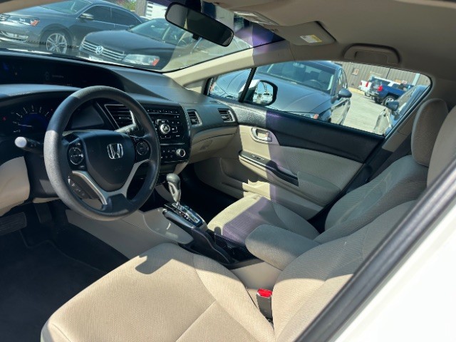 Honda Civic Sedan Vehicle Full-screen Gallery Image 09