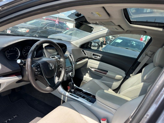 Acura TLX Vehicle Full-screen Gallery Image 08