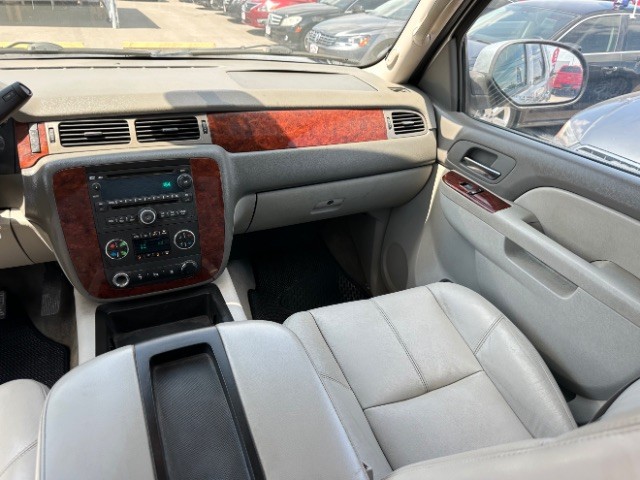 Chevrolet Tahoe Vehicle Full-screen Gallery Image 07