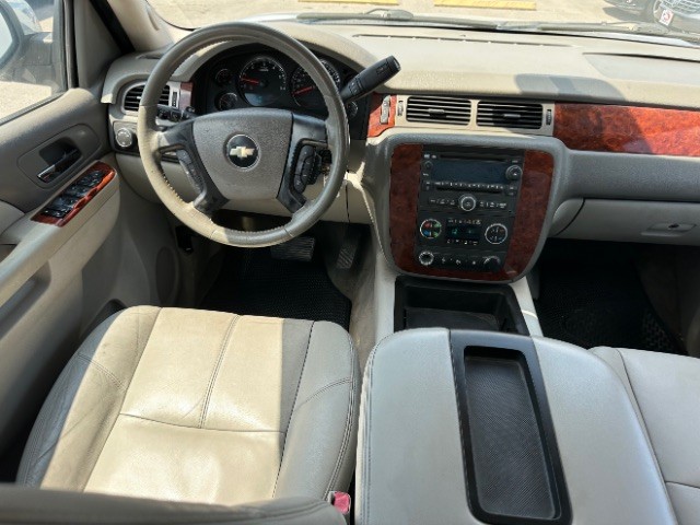 Chevrolet Tahoe Vehicle Full-screen Gallery Image 08