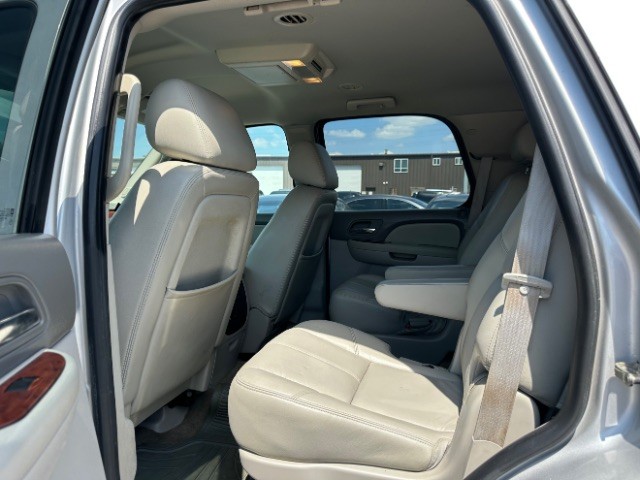 Chevrolet Tahoe Vehicle Full-screen Gallery Image 12