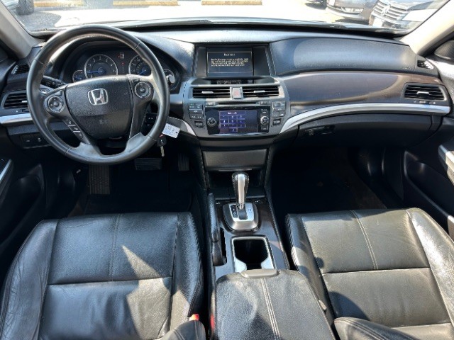 Honda Crosstour Vehicle Full-screen Gallery Image 05