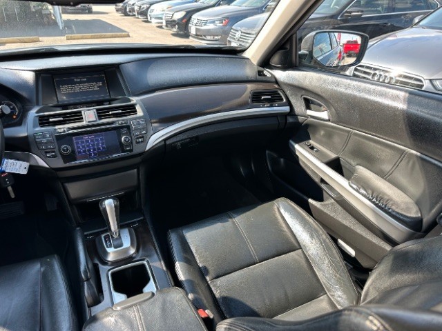 Honda Crosstour Vehicle Full-screen Gallery Image 06
