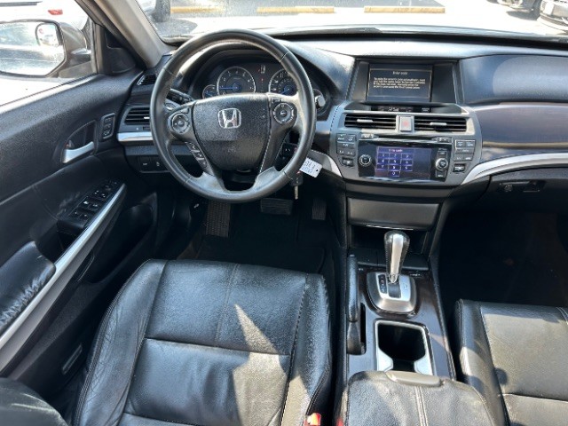 Honda Crosstour Vehicle Full-screen Gallery Image 07