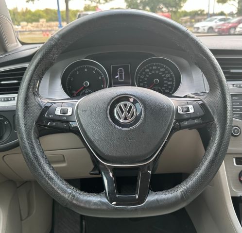 Volkswagen Golf Vehicle Full-screen Gallery Image 13