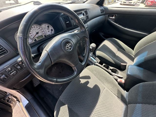 Toyota Corolla Vehicle Full-screen Gallery Image 09