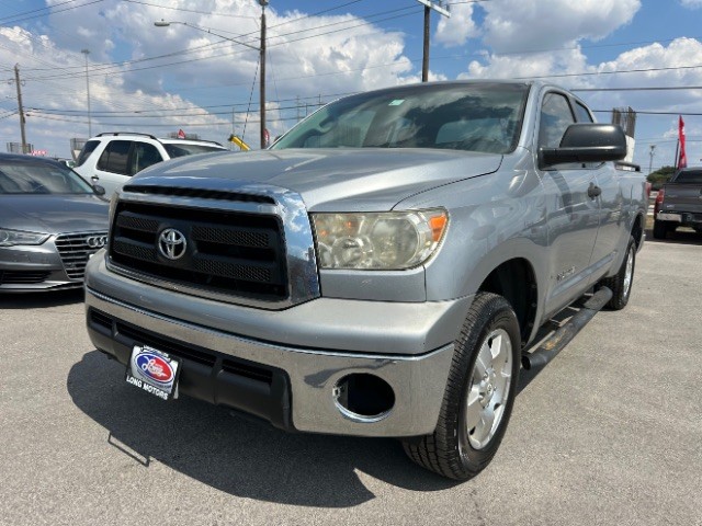 Toyota Tundra 2WD Truck Vehicle Full-screen Gallery Image 02