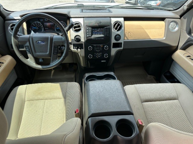 Ford F-150 Vehicle Full-screen Gallery Image 06