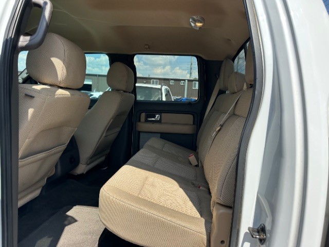 Ford F-150 Vehicle Full-screen Gallery Image 11