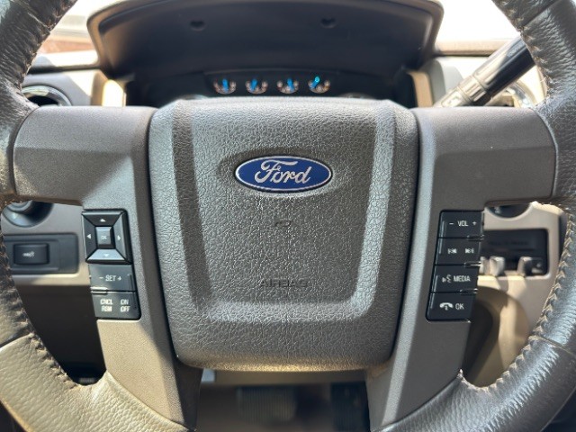 Ford F-150 Vehicle Full-screen Gallery Image 12