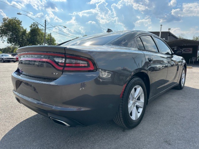 Dodge Charger Vehicle Full-screen Gallery Image 04