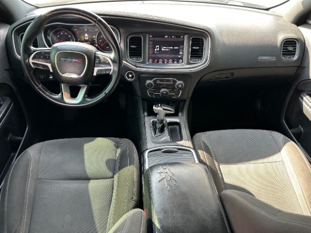 Dodge Charger Vehicle Full-screen Gallery Image 06