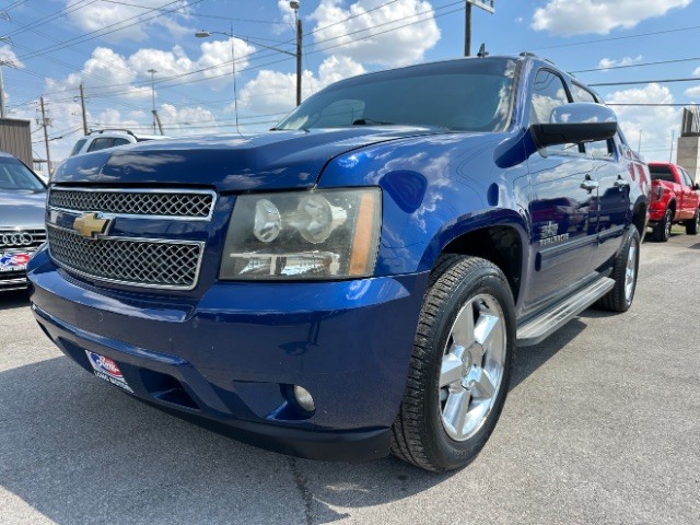 Chevrolet Avalanche Vehicle Full-screen Gallery Image 02
