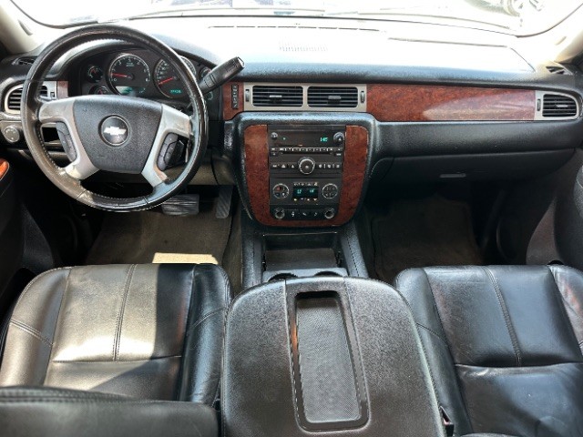 Chevrolet Avalanche Vehicle Full-screen Gallery Image 06