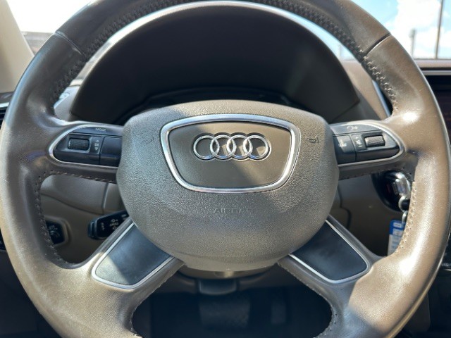 Audi Q5 Vehicle Full-screen Gallery Image 13