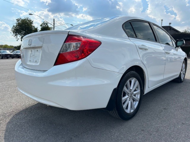 Honda Civic Sedan Vehicle Full-screen Gallery Image 04