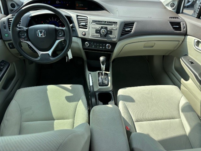 Honda Civic Sedan Vehicle Full-screen Gallery Image 06