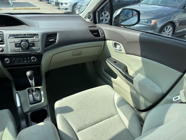 Honda Civic Sedan Vehicle Full-screen Gallery Image 07