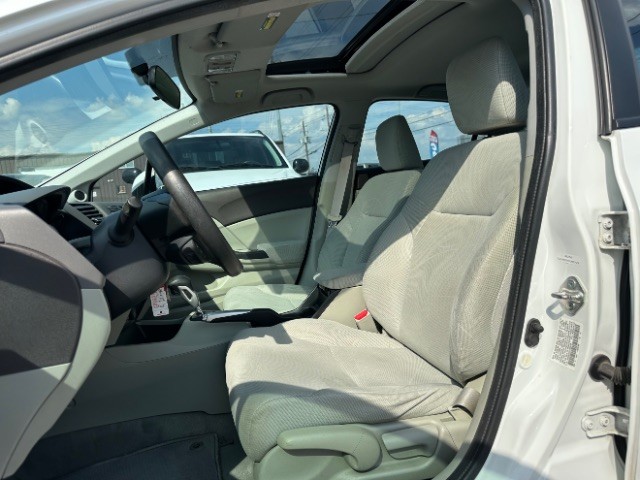 Honda Civic Sedan Vehicle Full-screen Gallery Image 11