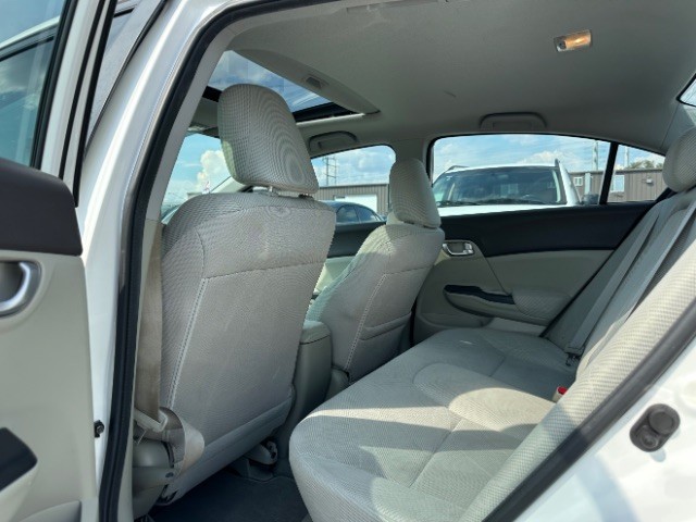 Honda Civic Sedan Vehicle Full-screen Gallery Image 13