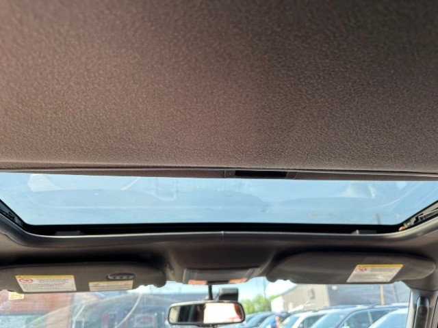 Ford Expedition EL Vehicle Full-screen Gallery Image 14