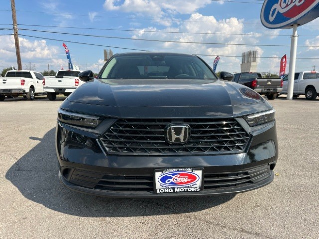 Honda Accord Sedan Vehicle Full-screen Gallery Image 03