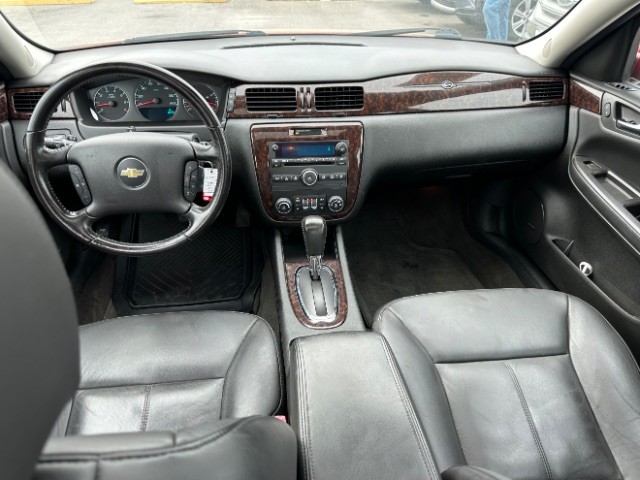 Chevrolet Impala Vehicle Full-screen Gallery Image 06