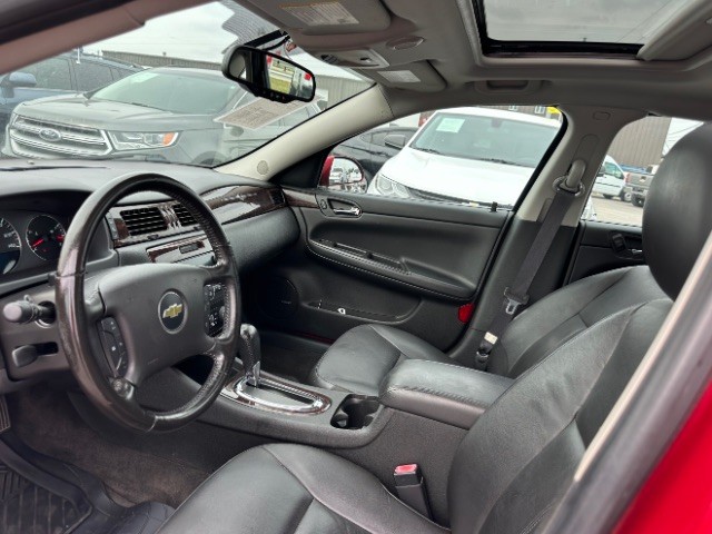 Chevrolet Impala Vehicle Full-screen Gallery Image 09