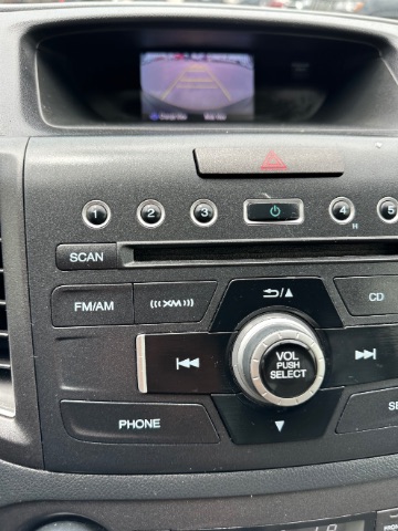 Honda CR-V Vehicle Full-screen Gallery Image 14