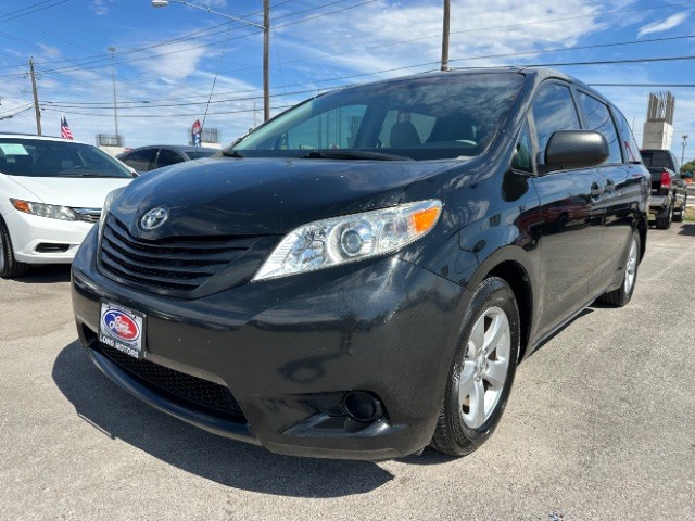 Toyota Sienna Vehicle Full-screen Gallery Image 02