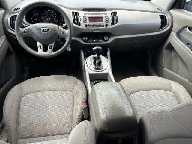 Kia Sportage Vehicle Full-screen Gallery Image 6