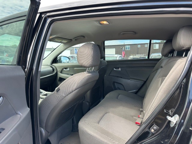 Kia Sportage Vehicle Full-screen Gallery Image 11