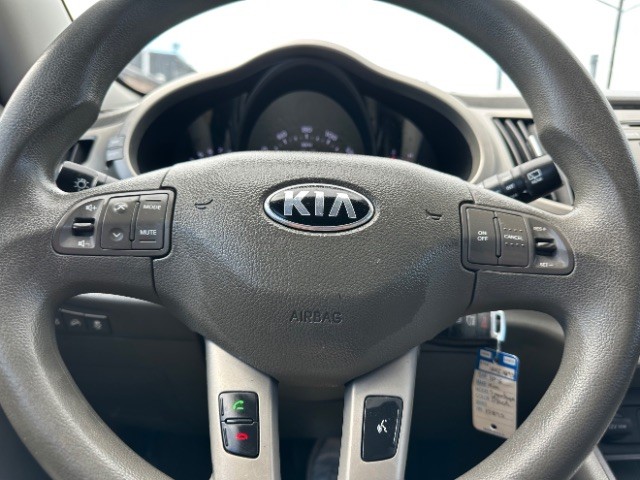 Kia Sportage Vehicle Full-screen Gallery Image 12