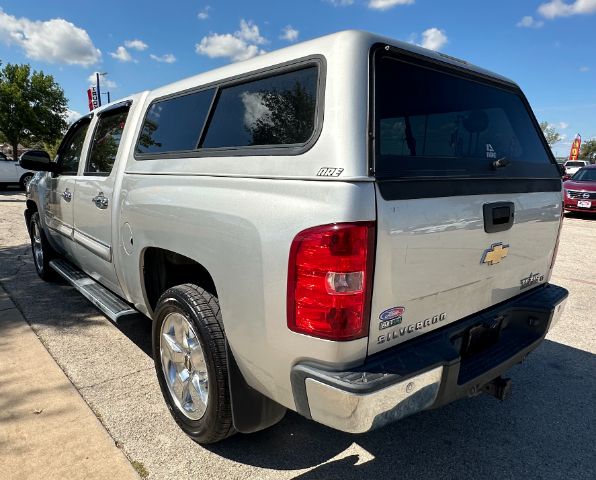 Chevrolet Silverado 1500 Vehicle Full-screen Gallery Image 05