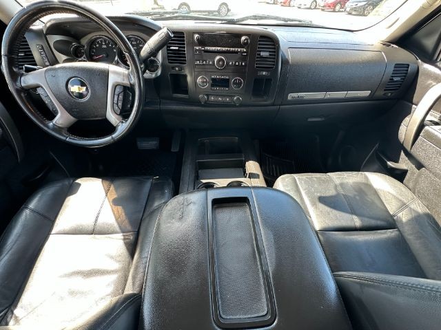 Chevrolet Silverado 1500 Vehicle Full-screen Gallery Image 06