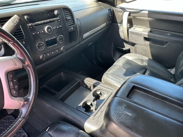 Chevrolet Silverado 1500 Vehicle Full-screen Gallery Image 08