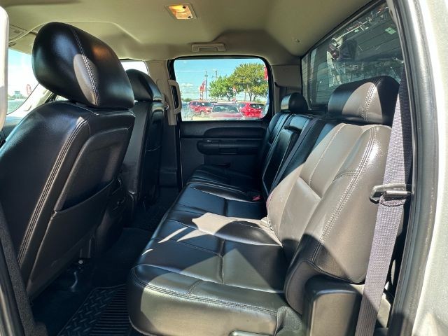 Chevrolet Silverado 1500 Vehicle Full-screen Gallery Image 11