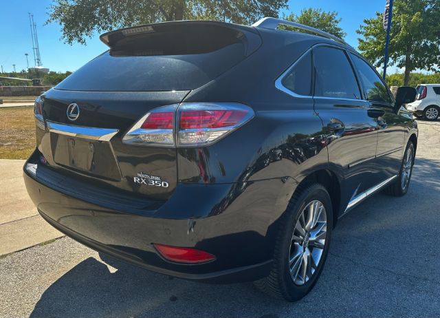 Lexus RX 350 Vehicle Full-screen Gallery Image 04